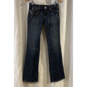 Miss Me Women's Embroidered Jeans Size 27‎